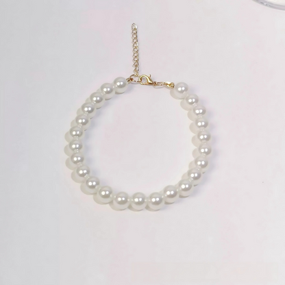 Elegant Cat Necklace – Faux Pearl Collar